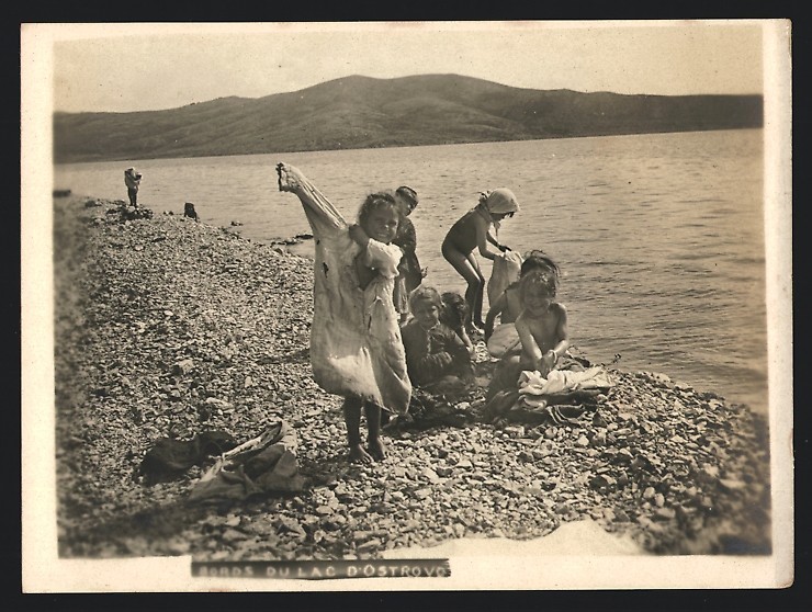 Photograph Lac Vegorítida / lac d´Ostrovo, Macedonian working-class…
