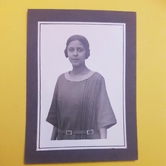 Photo Antique, c. 1910 Pretty Young Woman, Dedication…to Constantly Commemorate, Excellent