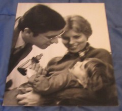 1977 Sandy Underwood photo; man & woman holding child, 9 1/2″ x 14″, Cincinnati