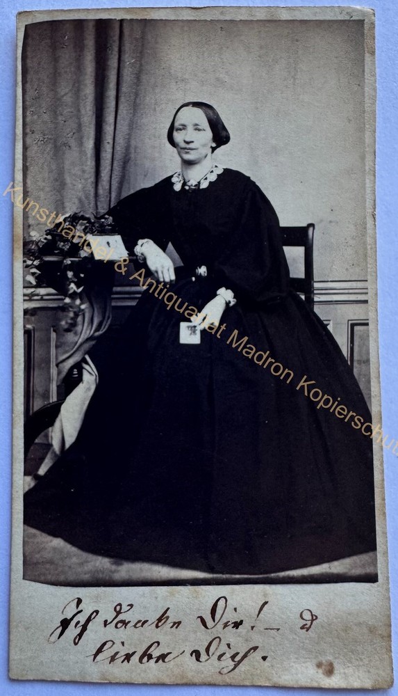 orig. CDV photo photograph old picture woman lady fashion around 1860