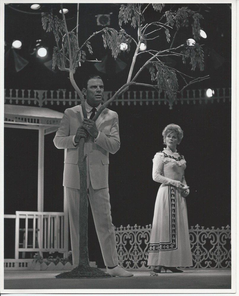 Hendrickson Photo B&W THE MUSIC MAN BERT PARKS EILEEN CHRISTY Melodyland 8 x 10″