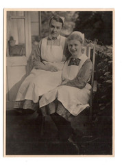 13557- Photo Memories * 2 Nurses * Jever 1930