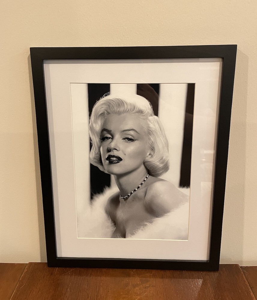 Marilyn Monroe Framed Photograph 12×15 Hollywood Fashion Icon Celebrity Wall Art