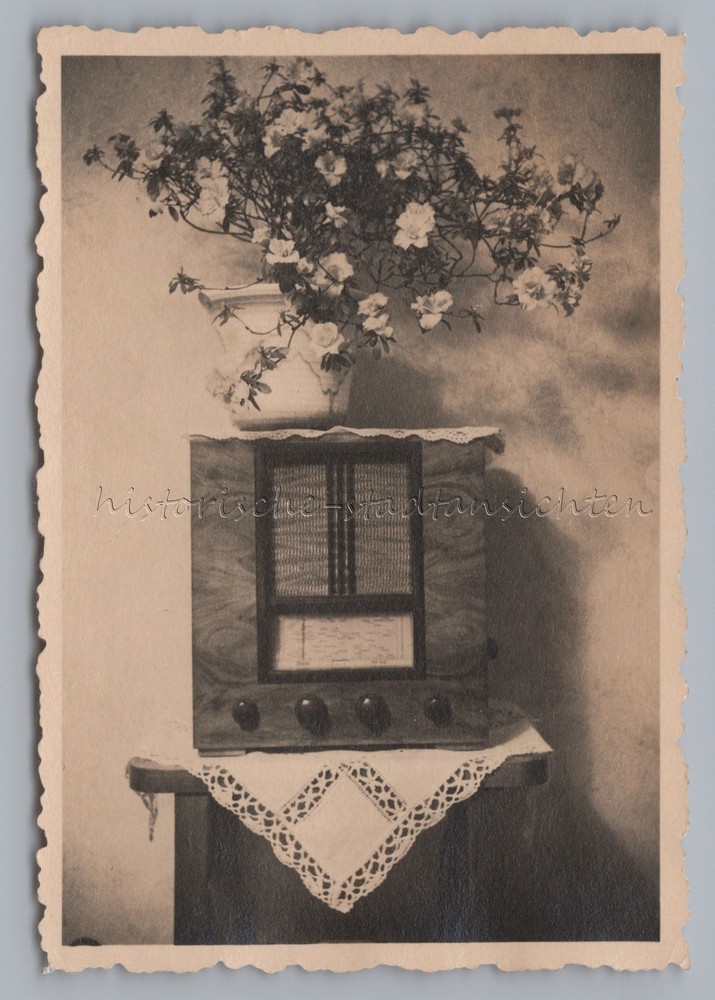 World Receiver Radio Still Life Flowers Apartment – Old Photo 1930s