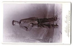 Photograph August Marten, Seesen, Bahnhofstr., plate camera and monogram of