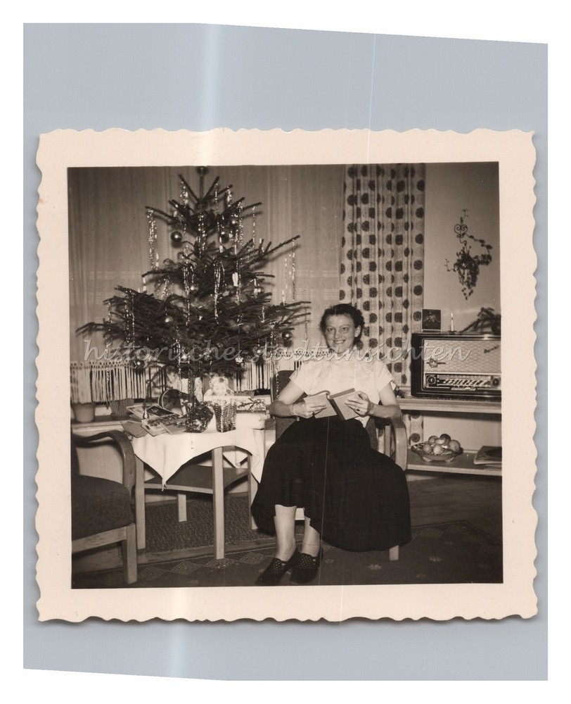 Trier 1954 – Christmas Radio & Photo of Wehrmacht Soldier – Old Photo 1950s