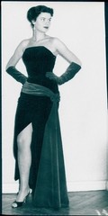 Photo woman in evening dress, portrait – 10770435